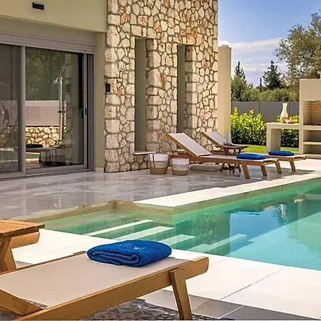 Helena - Ionian Treasure Hotel